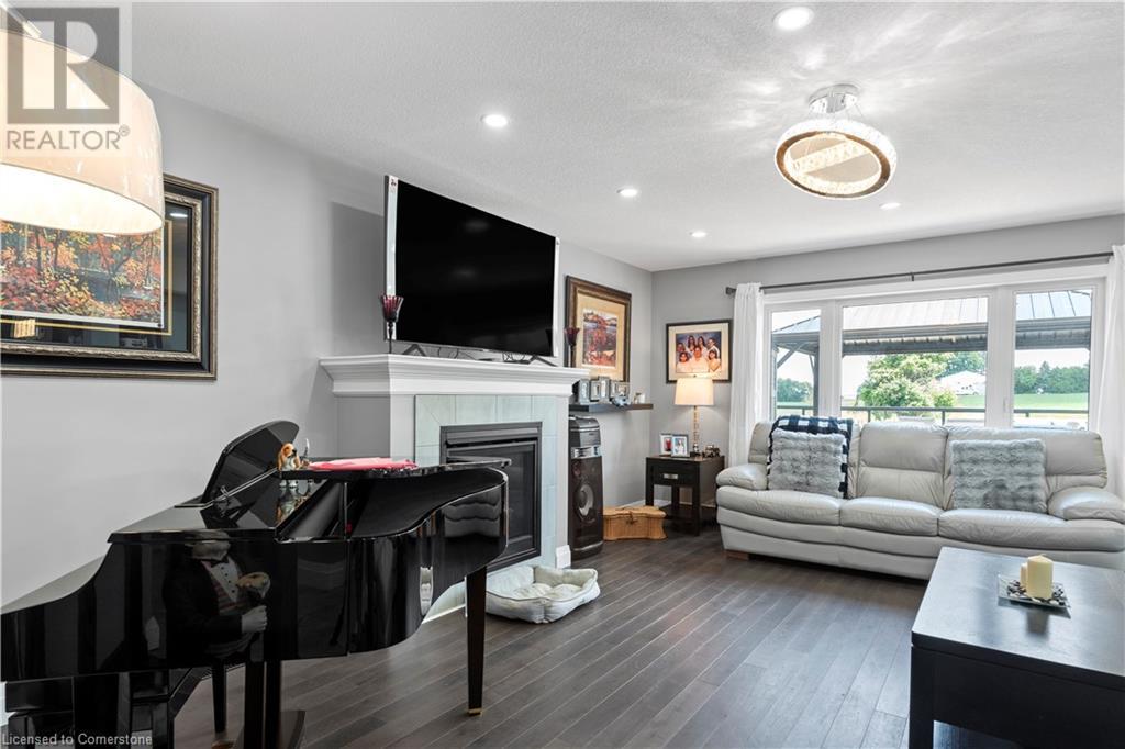 Photo 30 of 122 Bridge Crescent, Palmerston ON