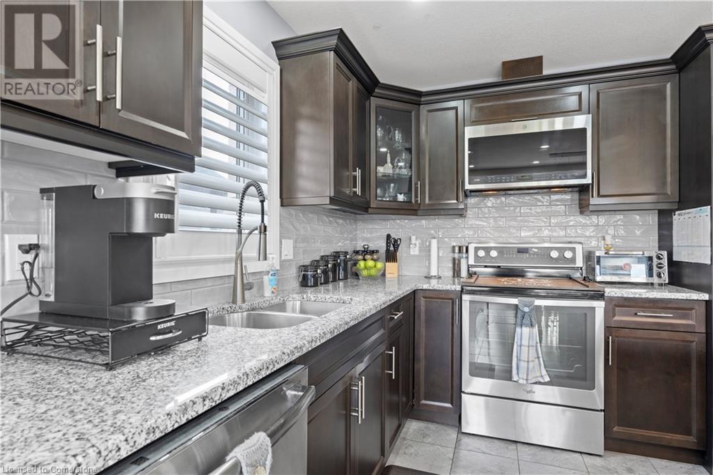 Photo 25 of 122 Bridge Crescent, Palmerston ON