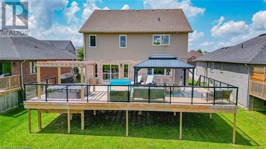 Photo 9 of 122 Bridge Crescent, Palmerston ON