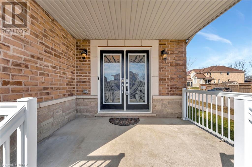 Photo 3 of 241 Thomas Avenue, Brantford ON