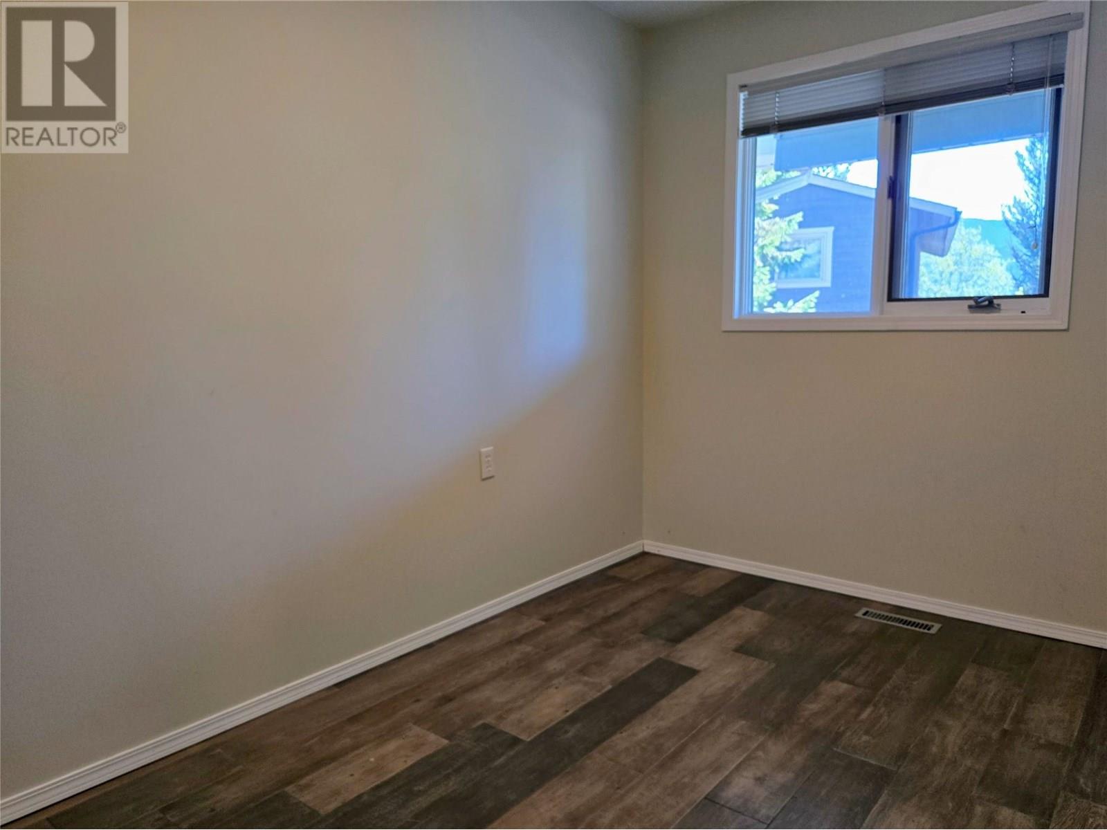 Photo 15 of 1229 13 Th Street, Invermere BC