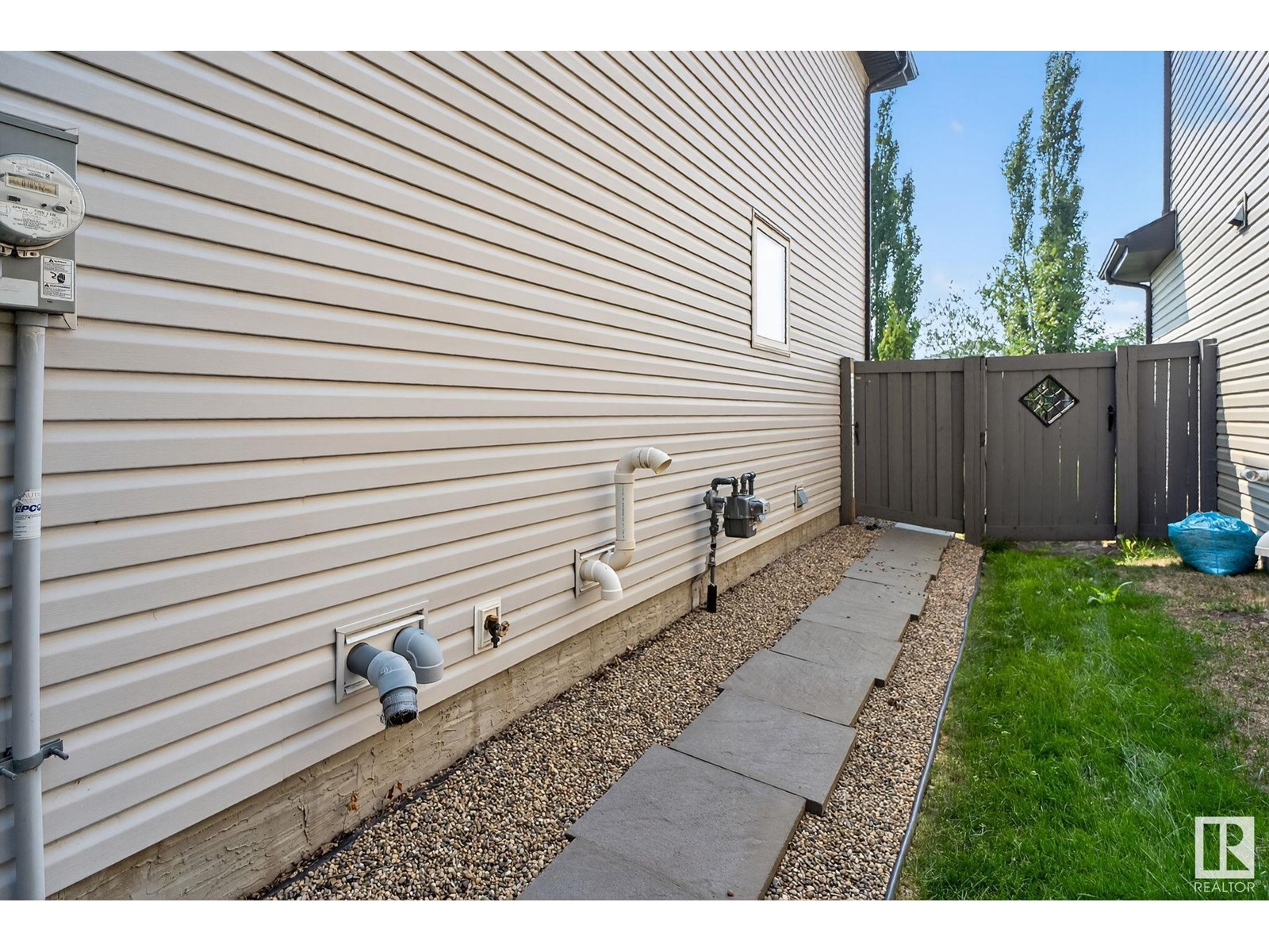 Photo 5 of 2432 Casselman Cr Sw, Edmonton AB