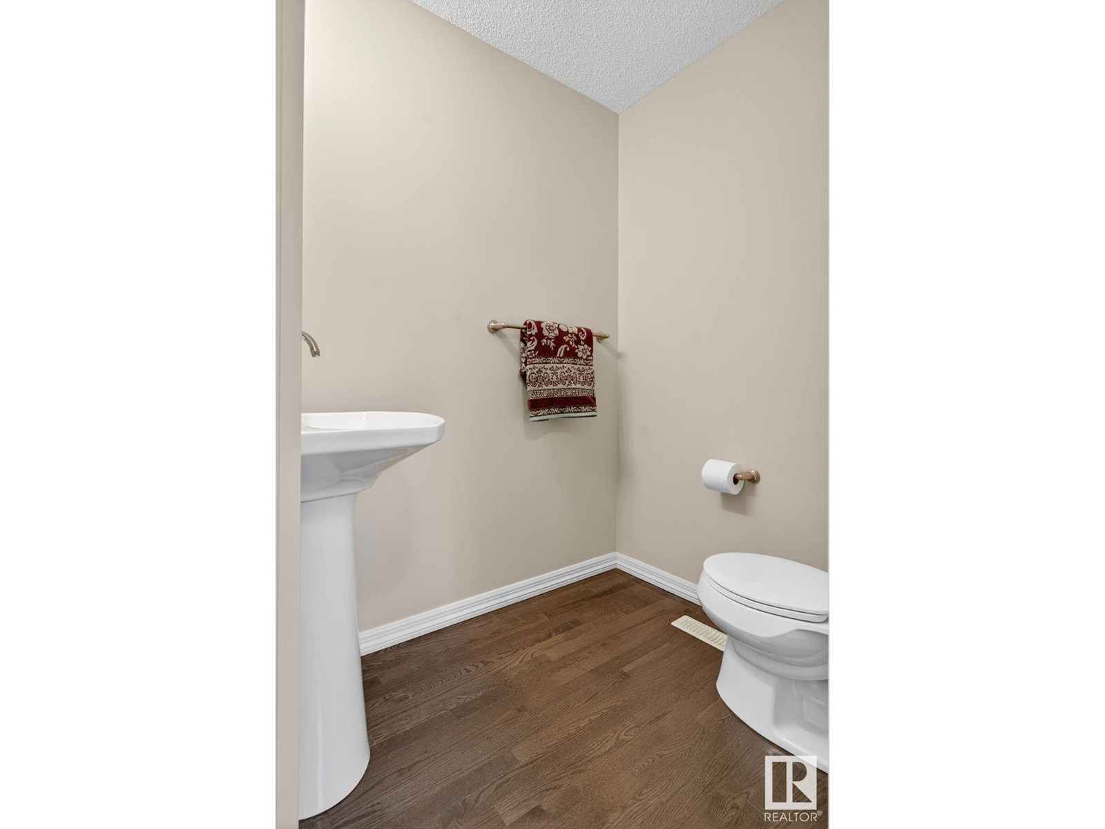 Photo 8 of 2432 Casselman Cr Sw, Edmonton AB