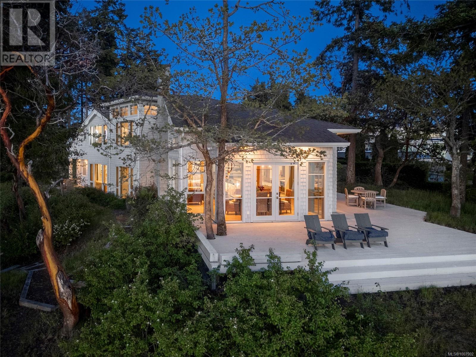 1341 Madrona Dr, Nanoose Bay
