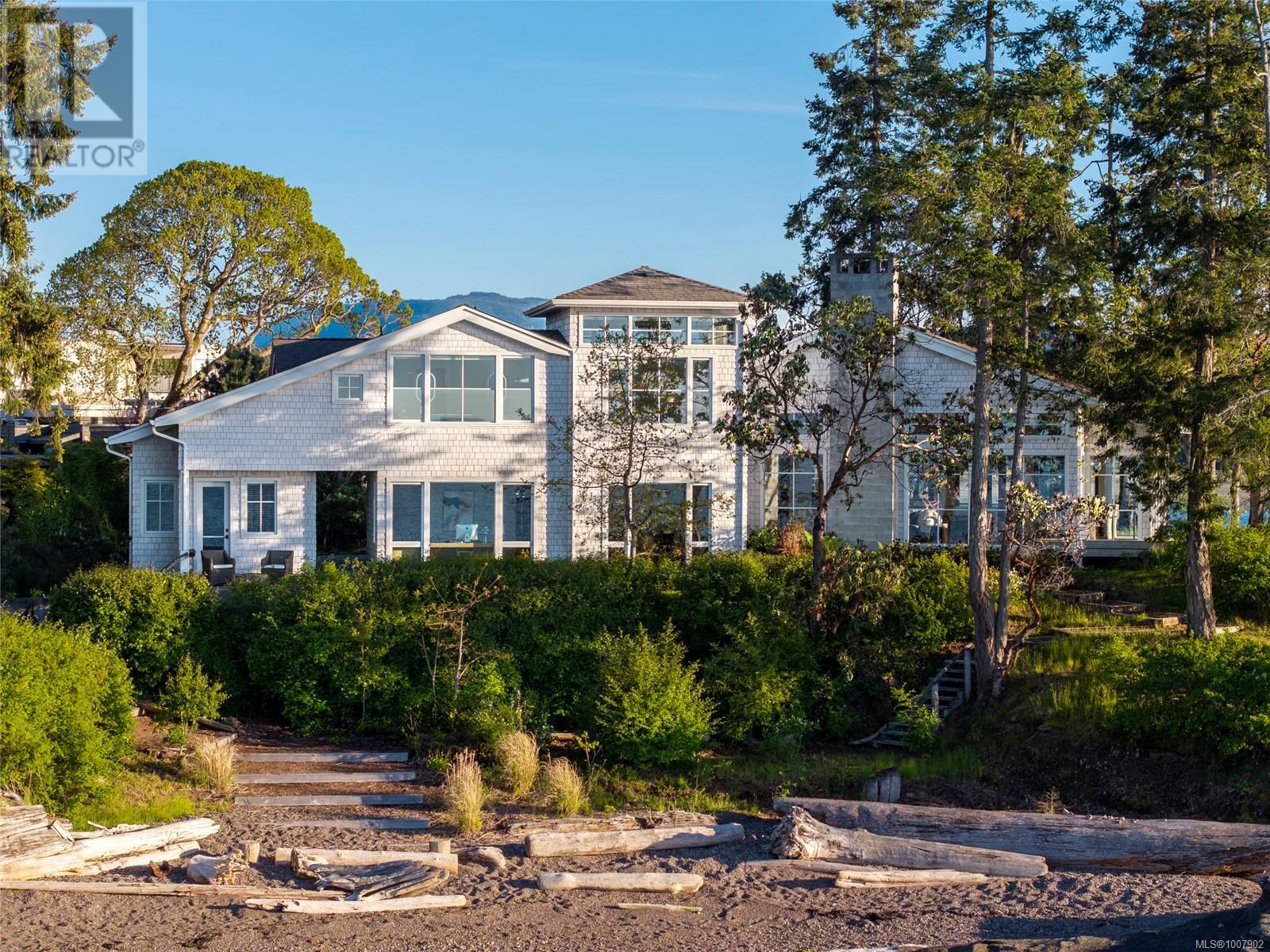 1341 Madrona Dr, Nanoose Bay