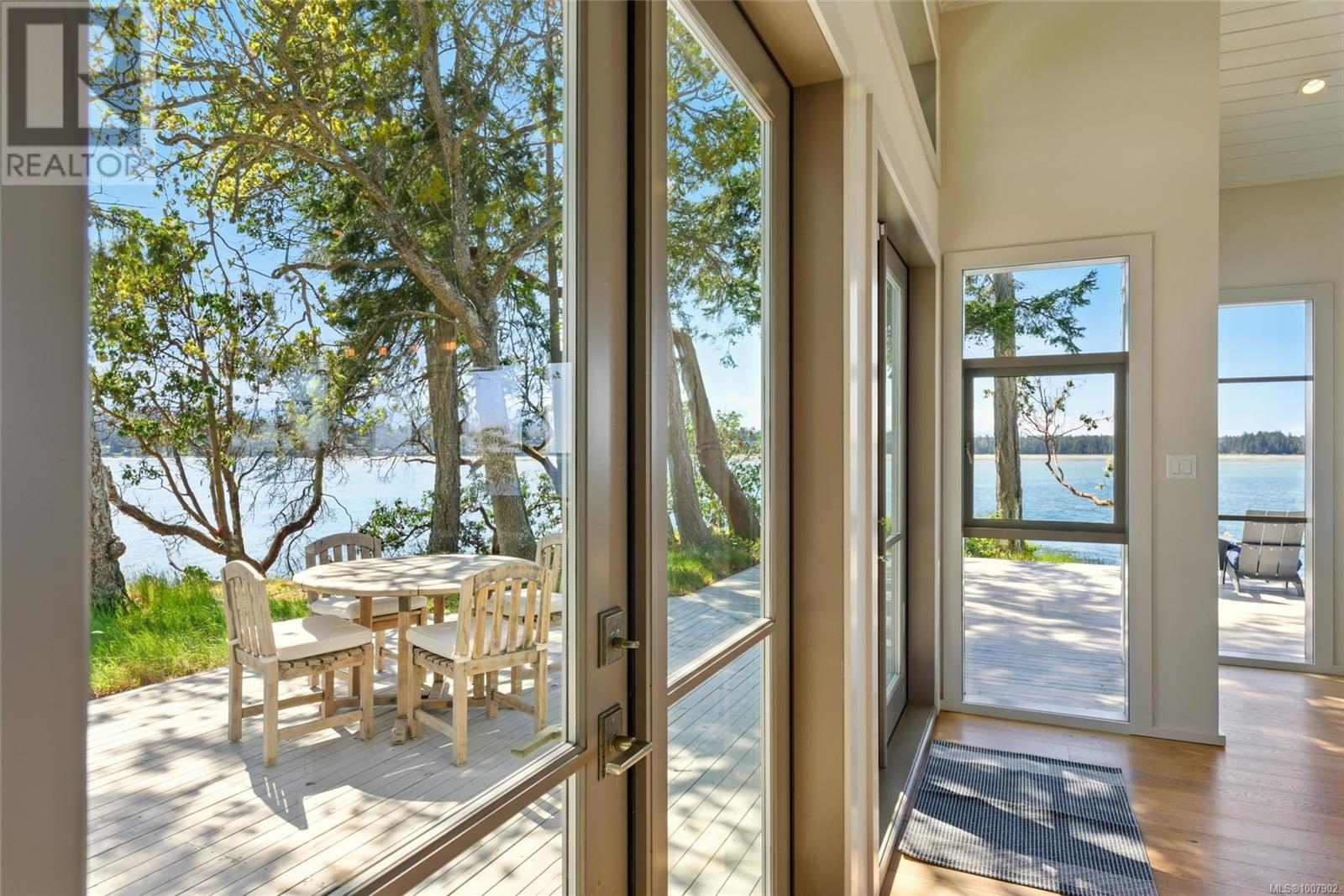 1341 Madrona Dr, Nanoose Bay