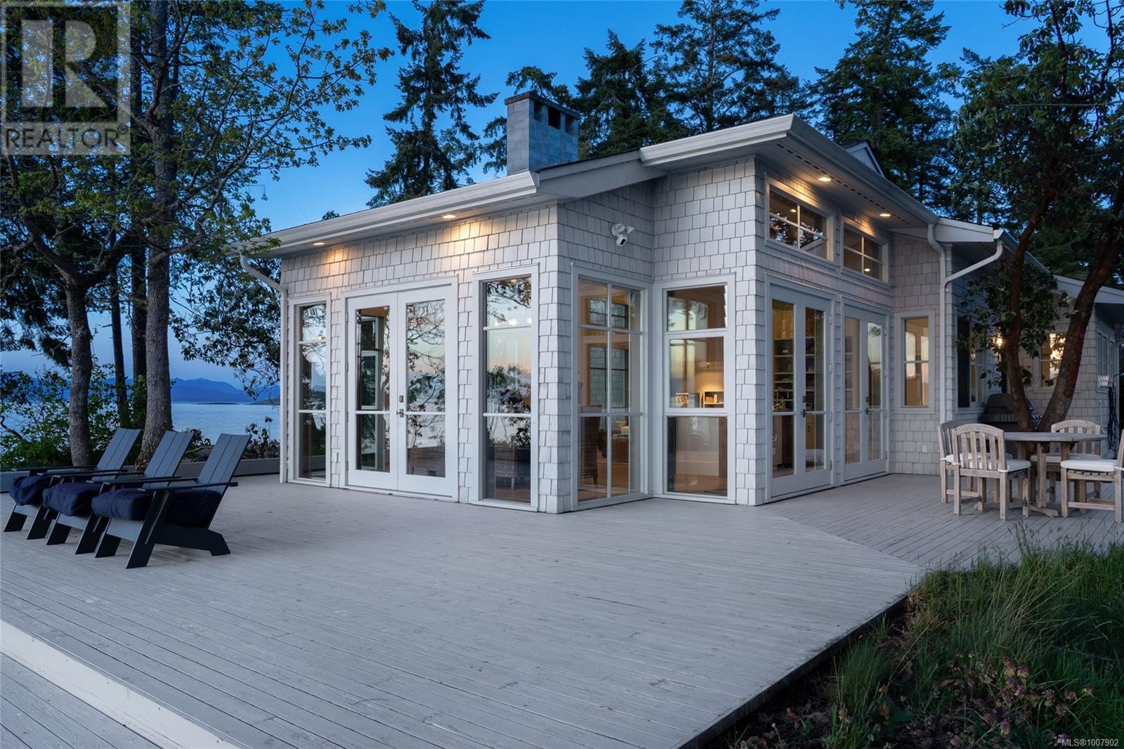 1341 Madrona Dr, Nanoose Bay