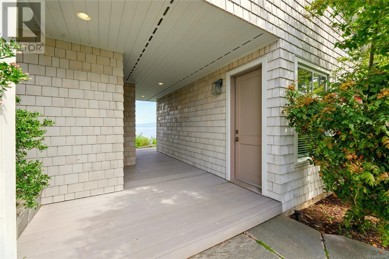 1341 Madrona Dr, Nanoose Bay