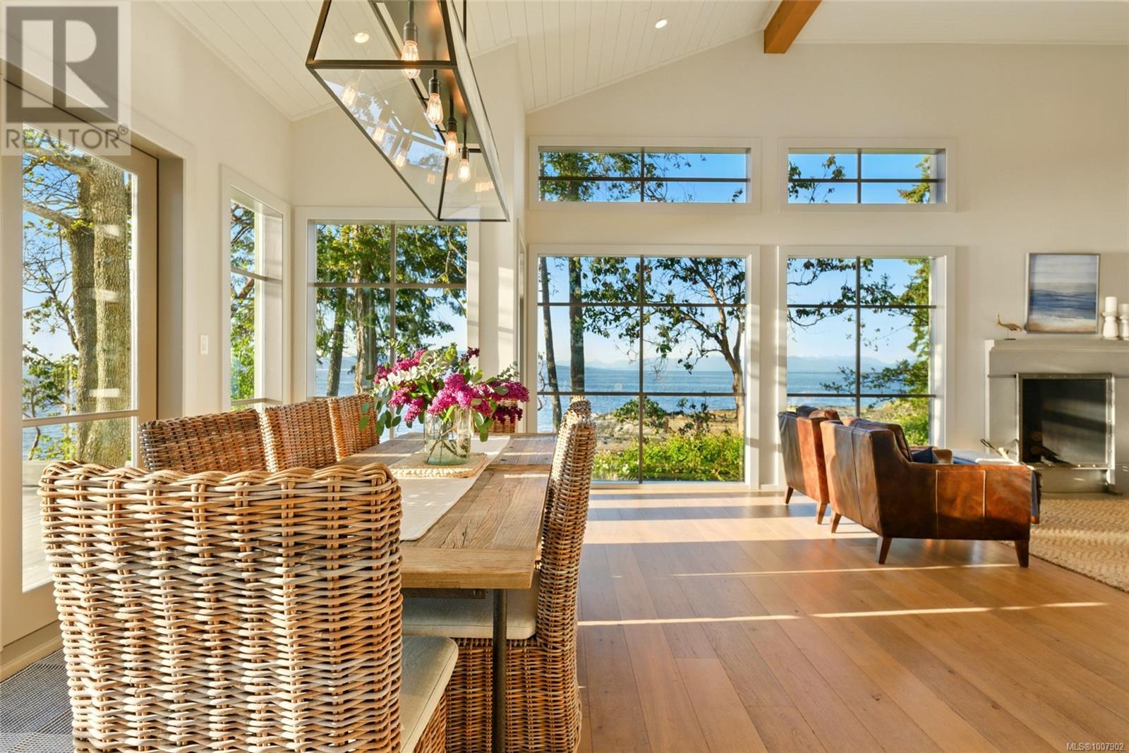 1341 Madrona Dr, Nanoose Bay
