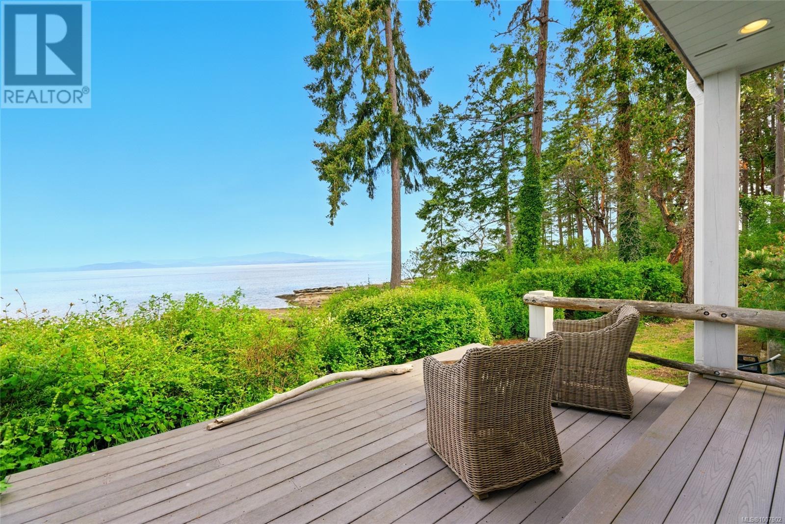 1341 Madrona Dr, Nanoose Bay
