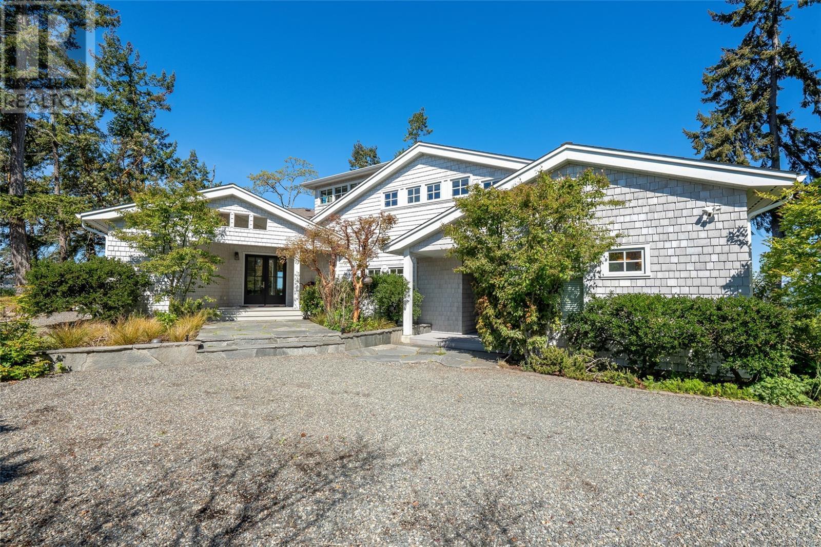 1341 Madrona Dr, Nanoose Bay