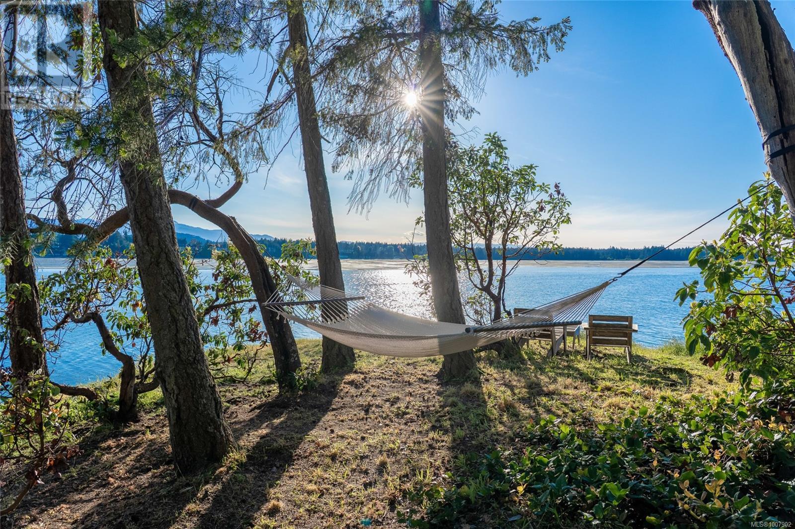 1341 Madrona Dr, Nanoose Bay