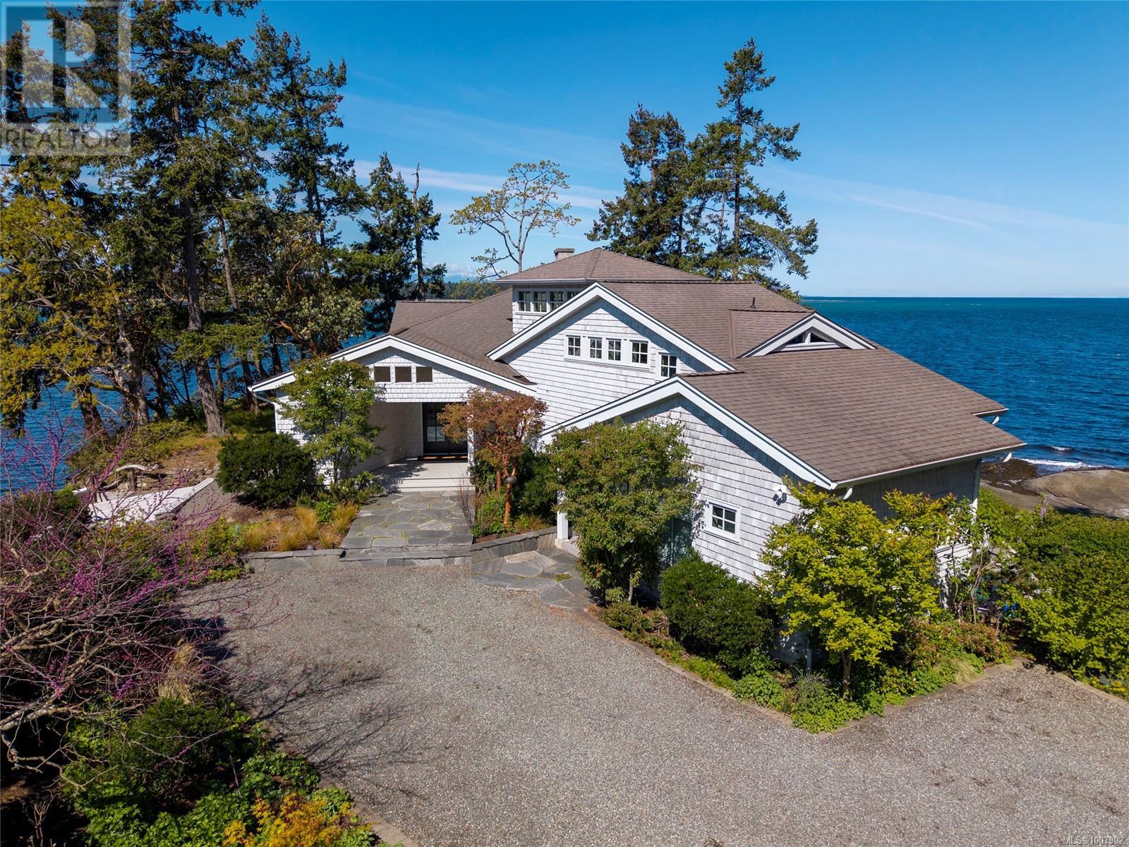 1341 Madrona Dr, Nanoose Bay