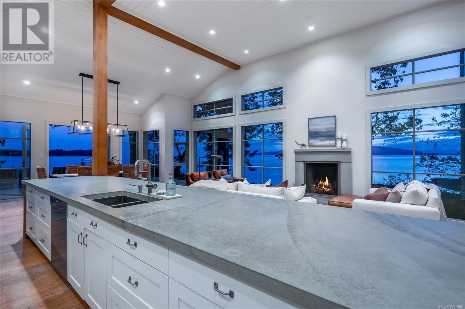 1341 Madrona Dr, Nanoose Bay