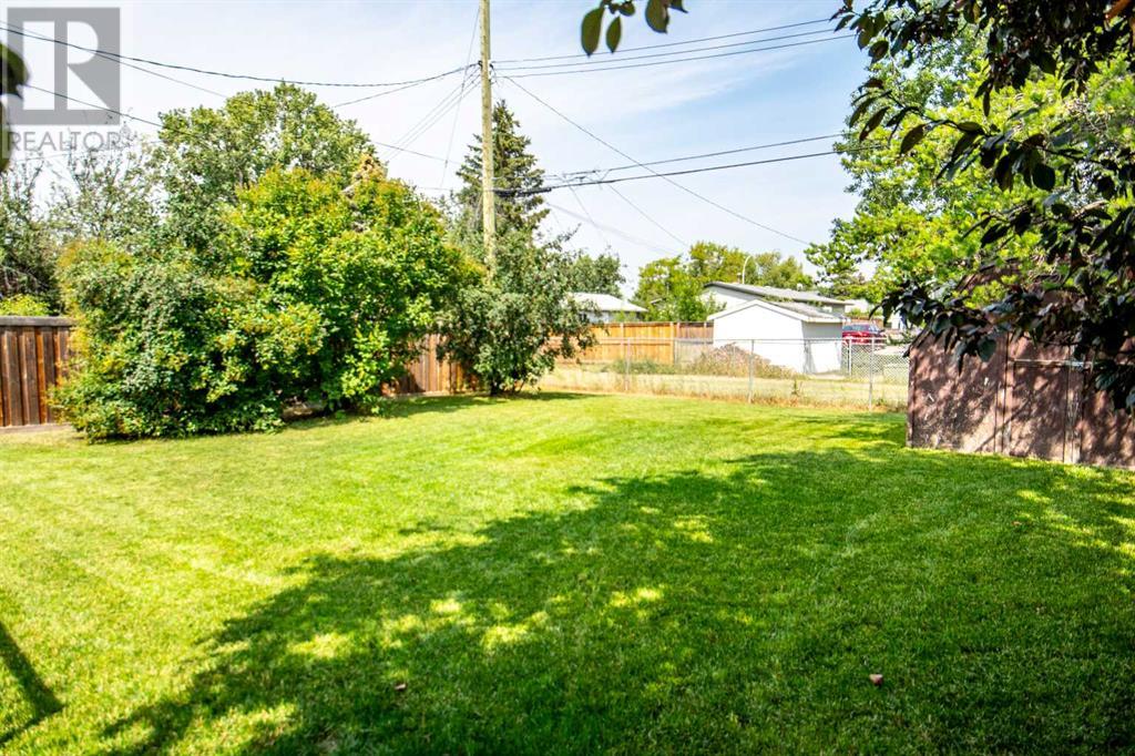 Single Family House Bungalow for Sale in   Avenue Mountview Grande Prairie 