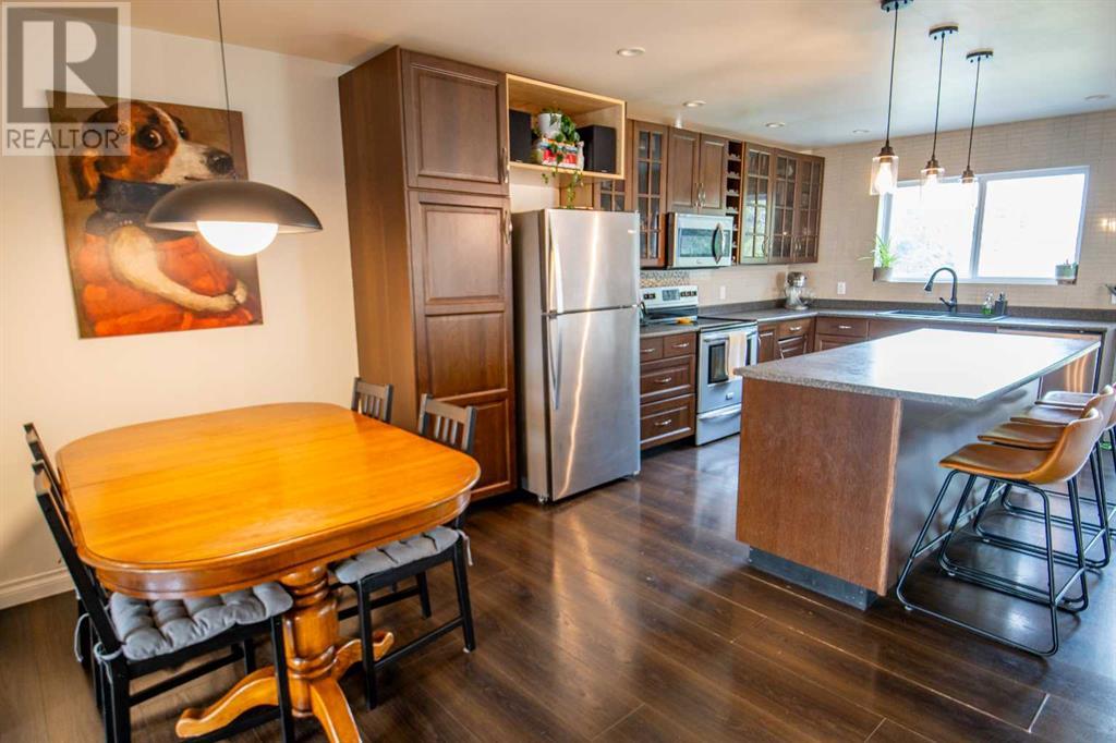 Single Family House Bungalow for Sale in   Avenue Mountview Grande Prairie 