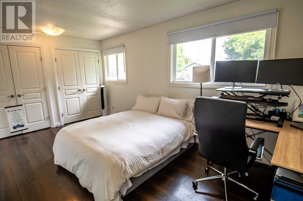 Single Family House Bungalow for Sale in   Avenue Mountview Grande Prairie 