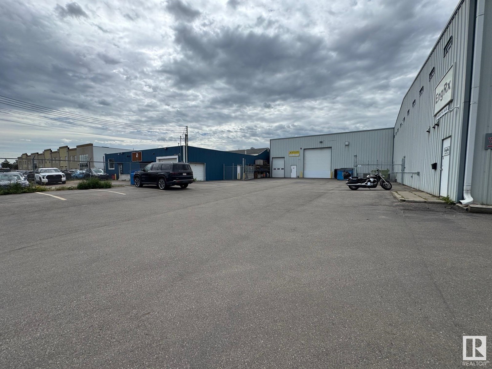 Photo 18 of 4929 74 Av Nw, Edmonton AB