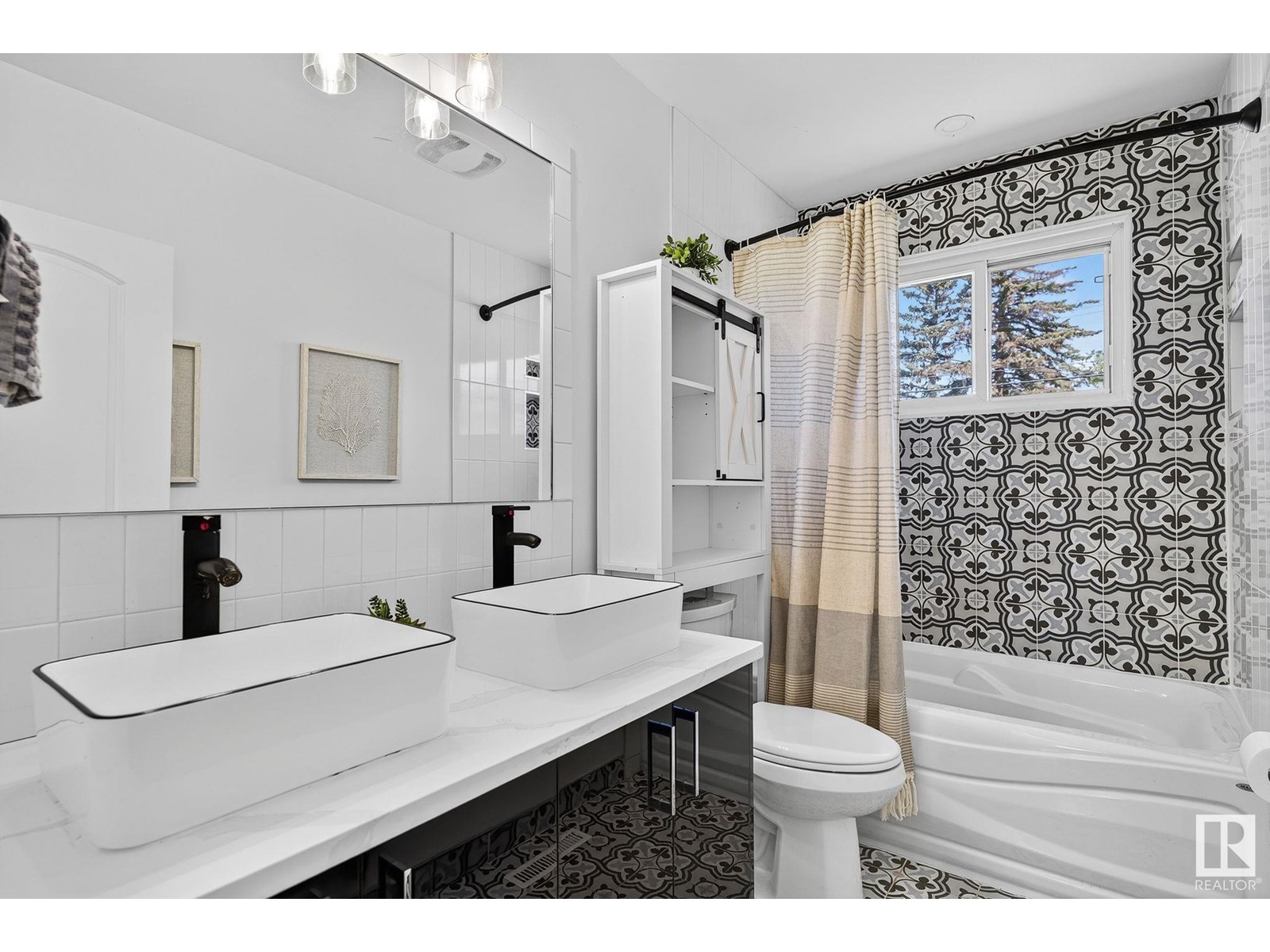 Photo 24 of 5216 97 A Av Nw, Edmonton AB