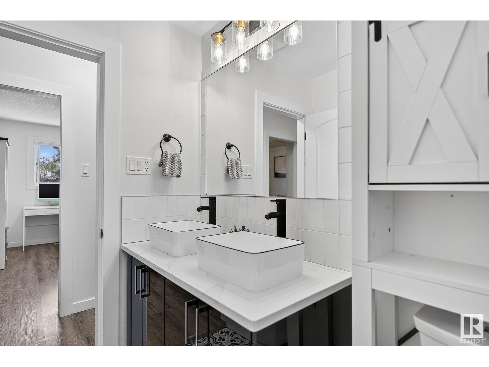 Photo 25 of 5216 97 A Av Nw, Edmonton AB