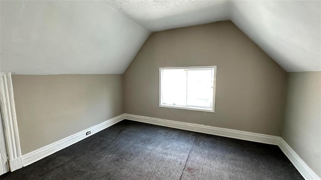 Photo 20 of 921 Winnipeg Avenue, Winnipeg MB