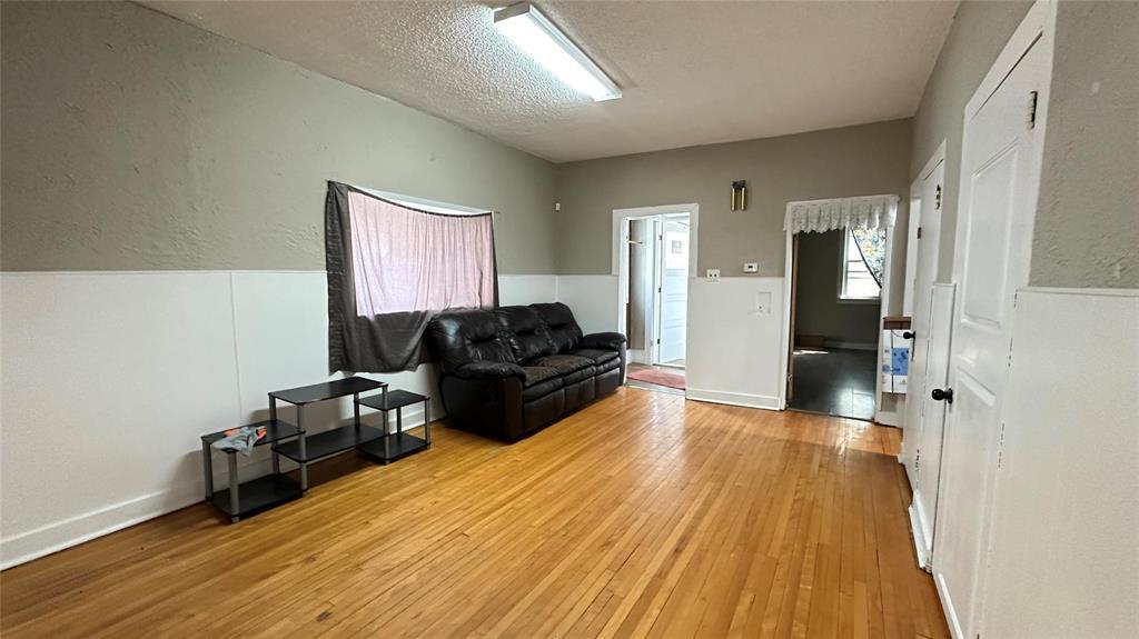 Photo 18 of 921 Winnipeg Avenue, Winnipeg MB