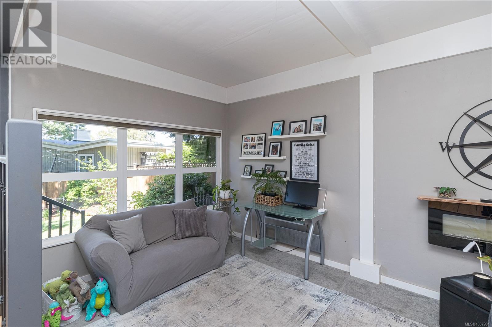 Photo 14 of 4508 Duart Rd, Saanich BC