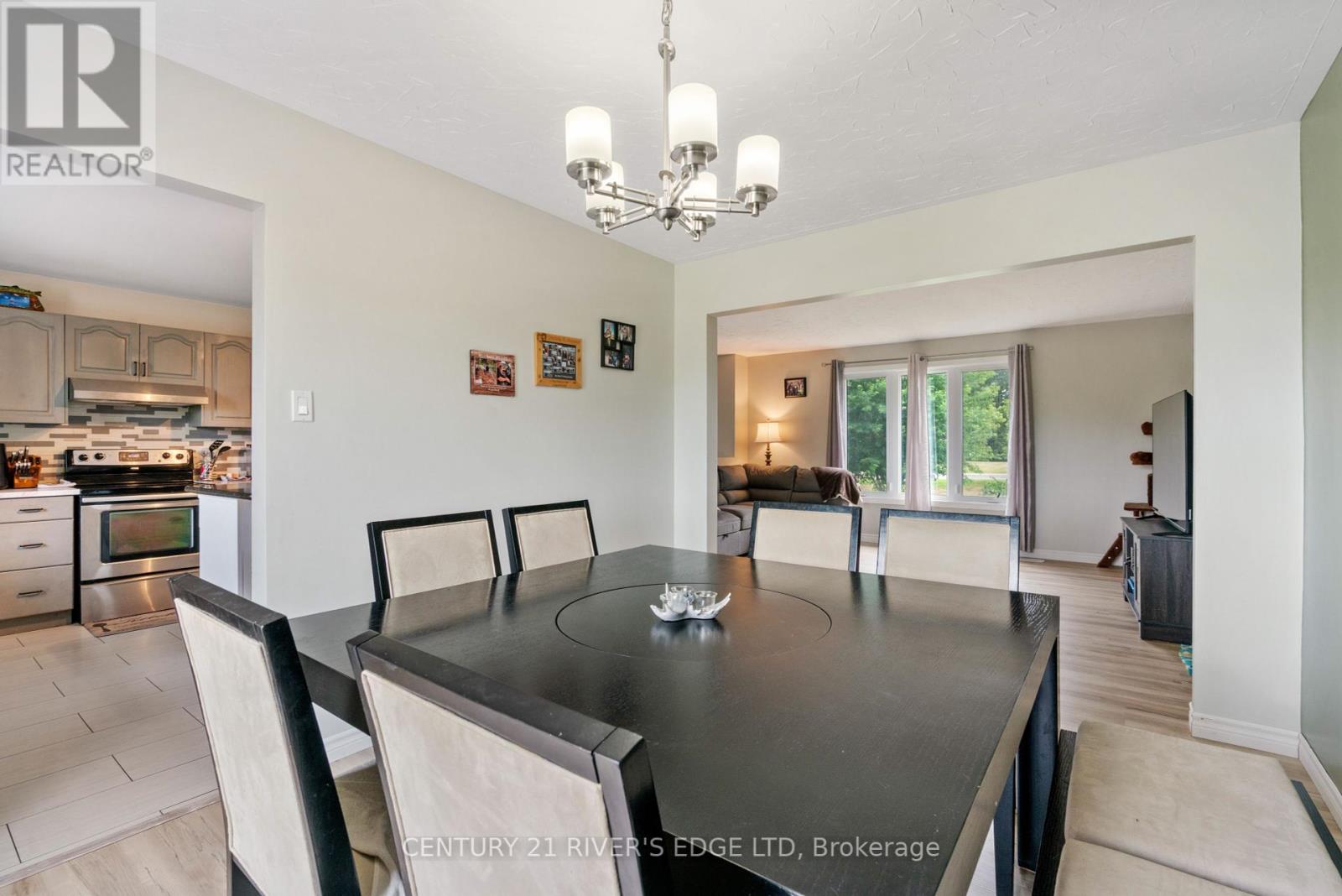 Photo 11 of 11888 County Rd 18 Road N, South Dundas ON