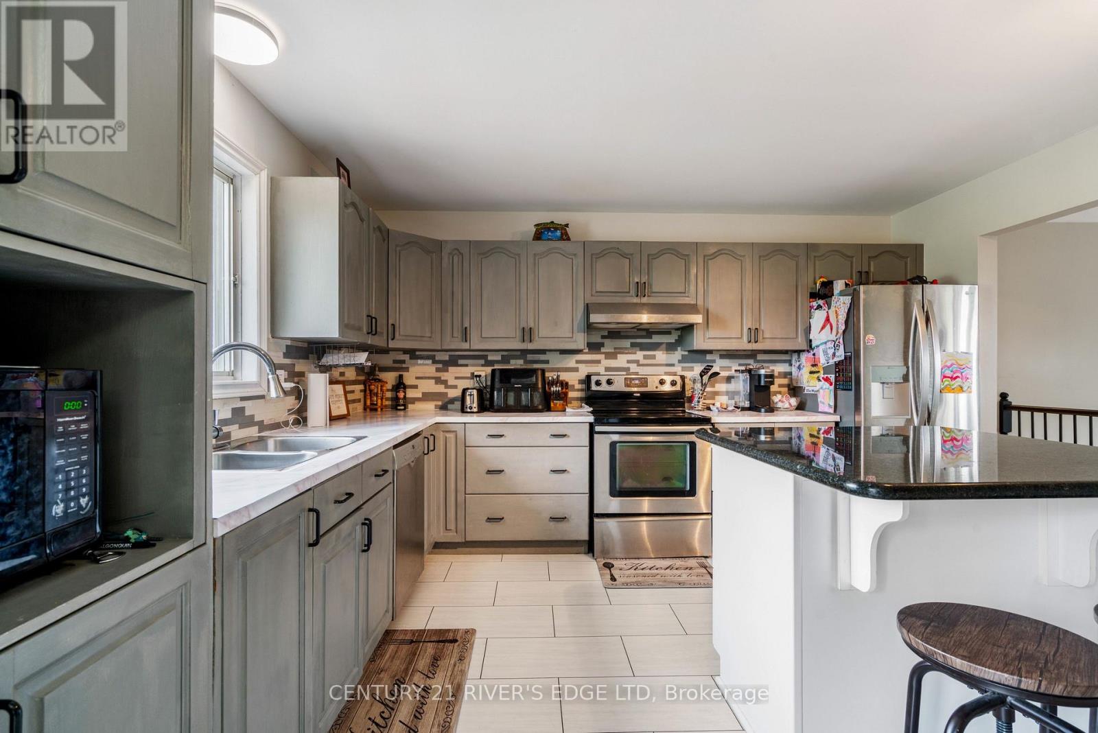 Photo 12 of 11888 County Rd 18 Road N, South Dundas ON