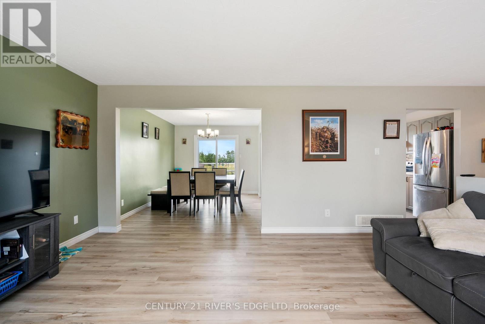 Photo 6 of 11888 County Rd 18 Road N, South Dundas ON