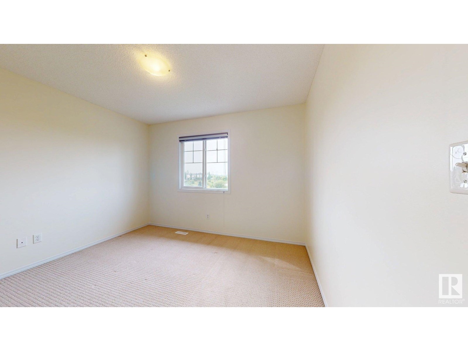 Photo 7 of 1644 Melrose Pl Sw, Edmonton AB