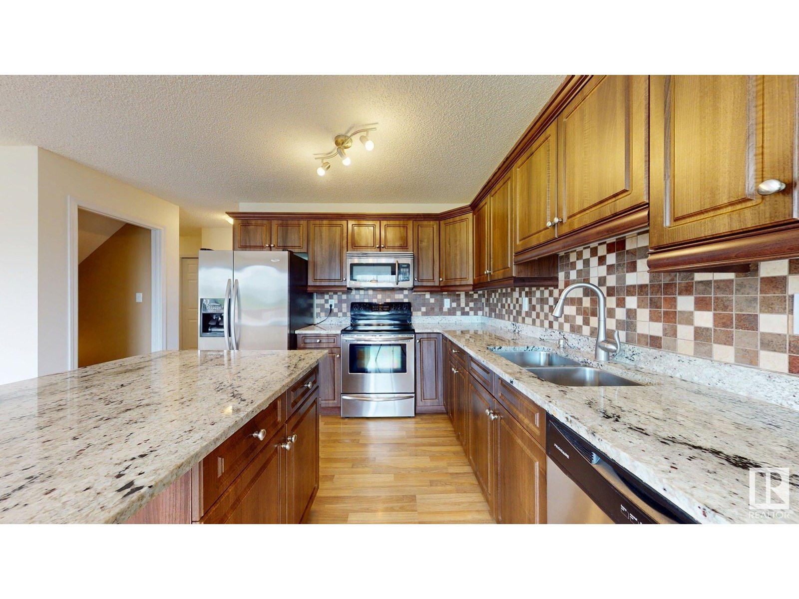Photo 16 of 1644 Melrose Pl Sw, Edmonton AB