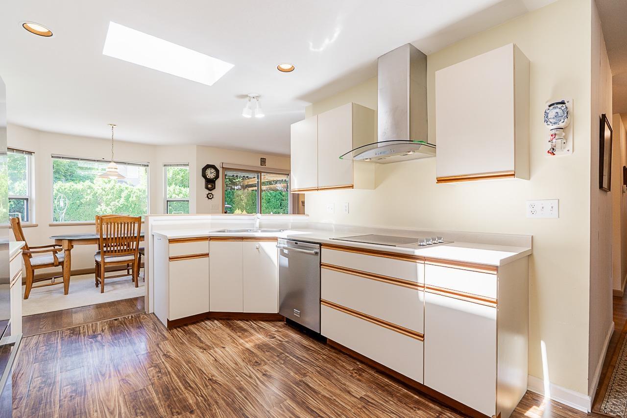 Photo 11 of 2211 148 A Street, Surrey BC