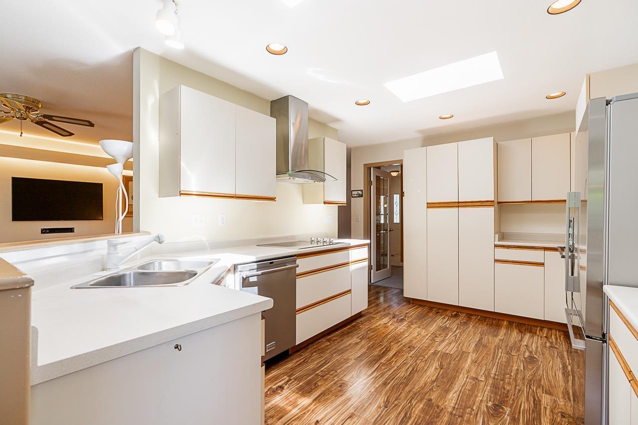 Photo 12 of 2211 148 A Street, Surrey BC