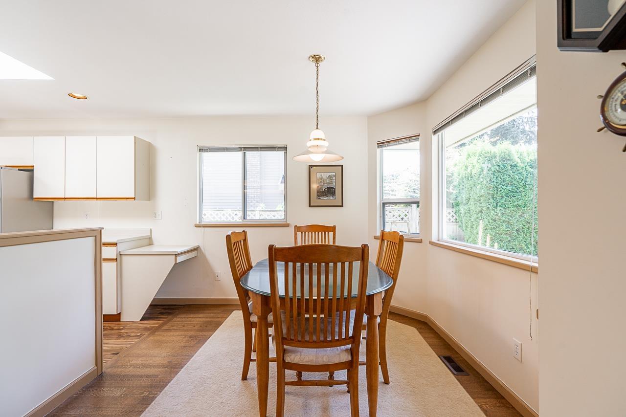 Photo 15 of 2211 148 A Street, Surrey BC