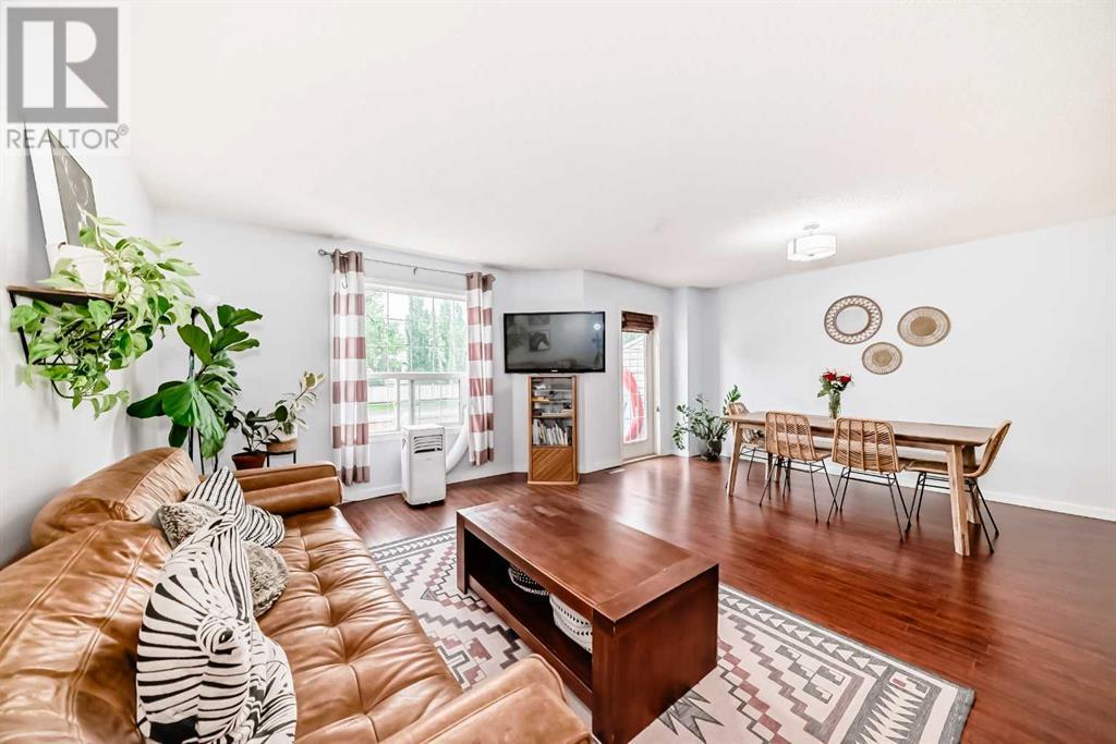 Single Family House for Sale in  Douglas Glen Park SE Douglasdale/Glen Calgary 