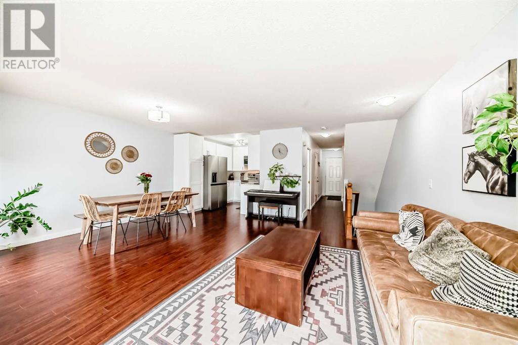 Single Family House for Sale in  Douglas Glen Park SE Douglasdale/Glen Calgary 