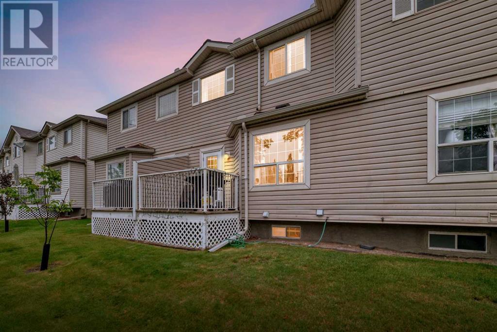 Single Family House for Sale in  Douglas Glen Park SE Douglasdale/Glen Calgary 