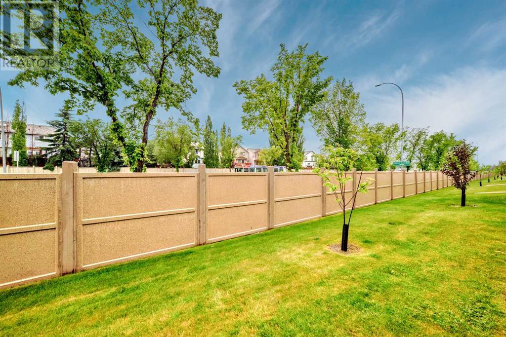 Single Family House for Sale in  Douglas Glen Park SE Douglasdale/Glen Calgary 