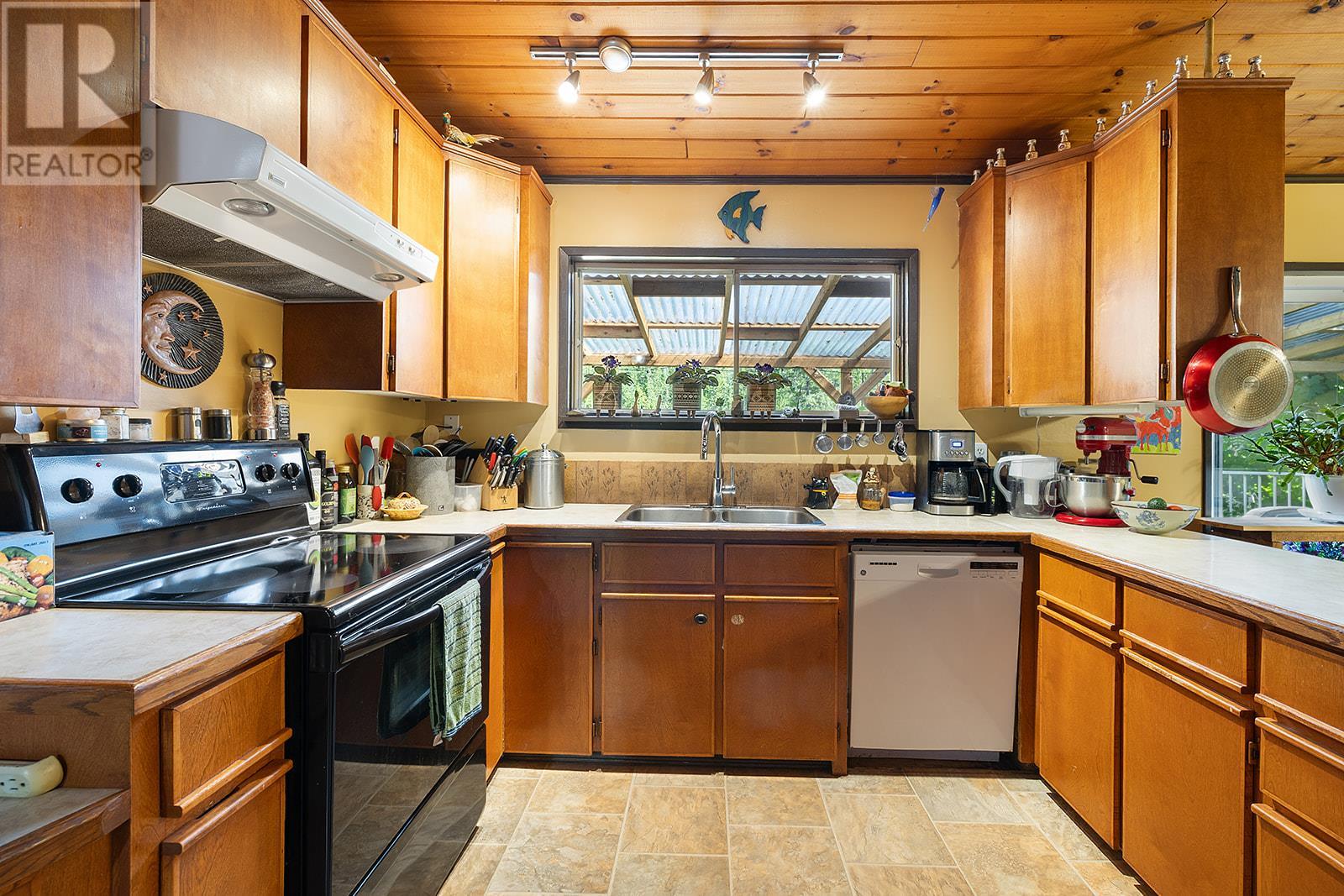 16324 Bowe Road, Crawford Bay