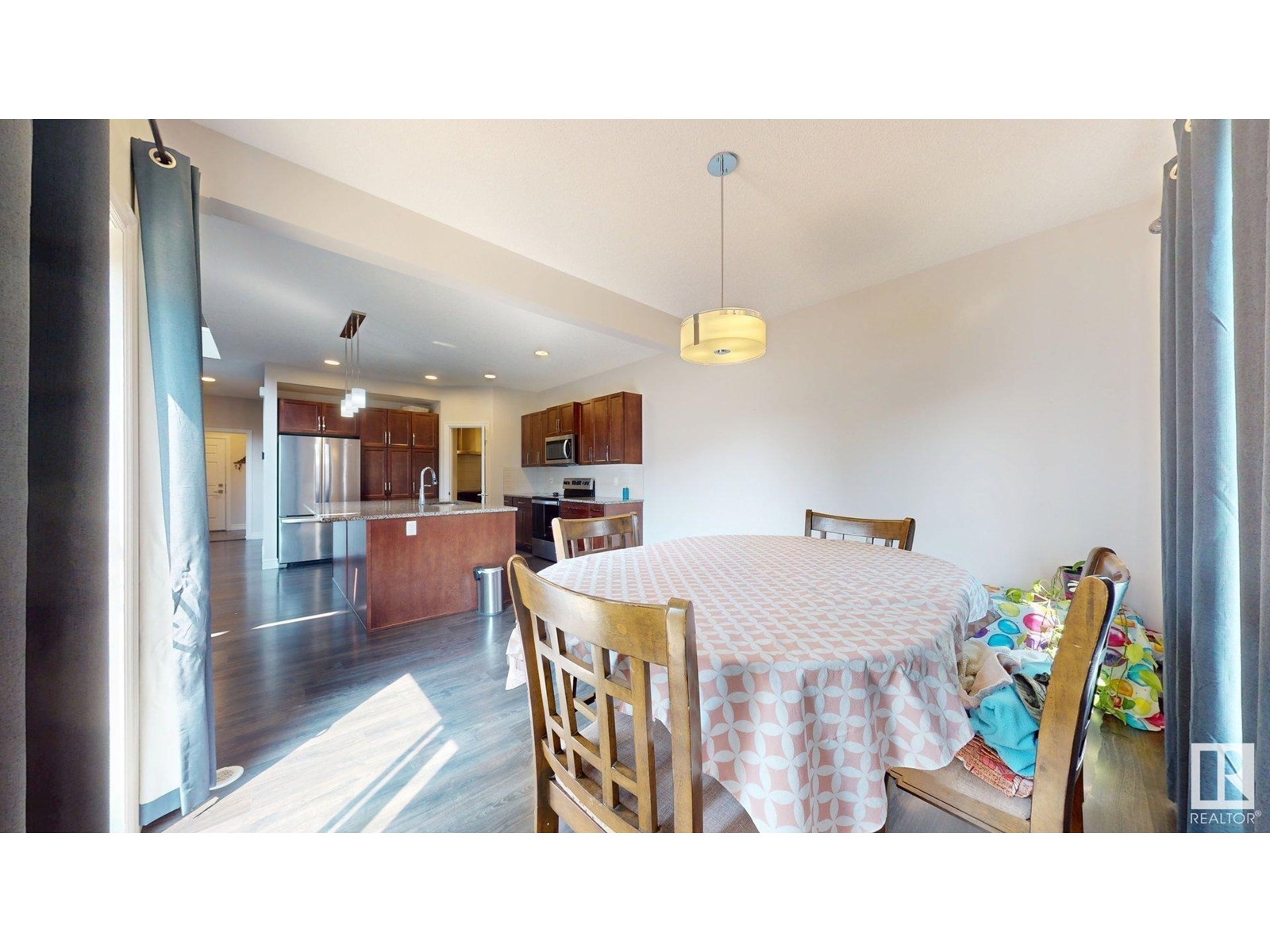 Photo 44 of 1245 26 A St Nw, Edmonton AB