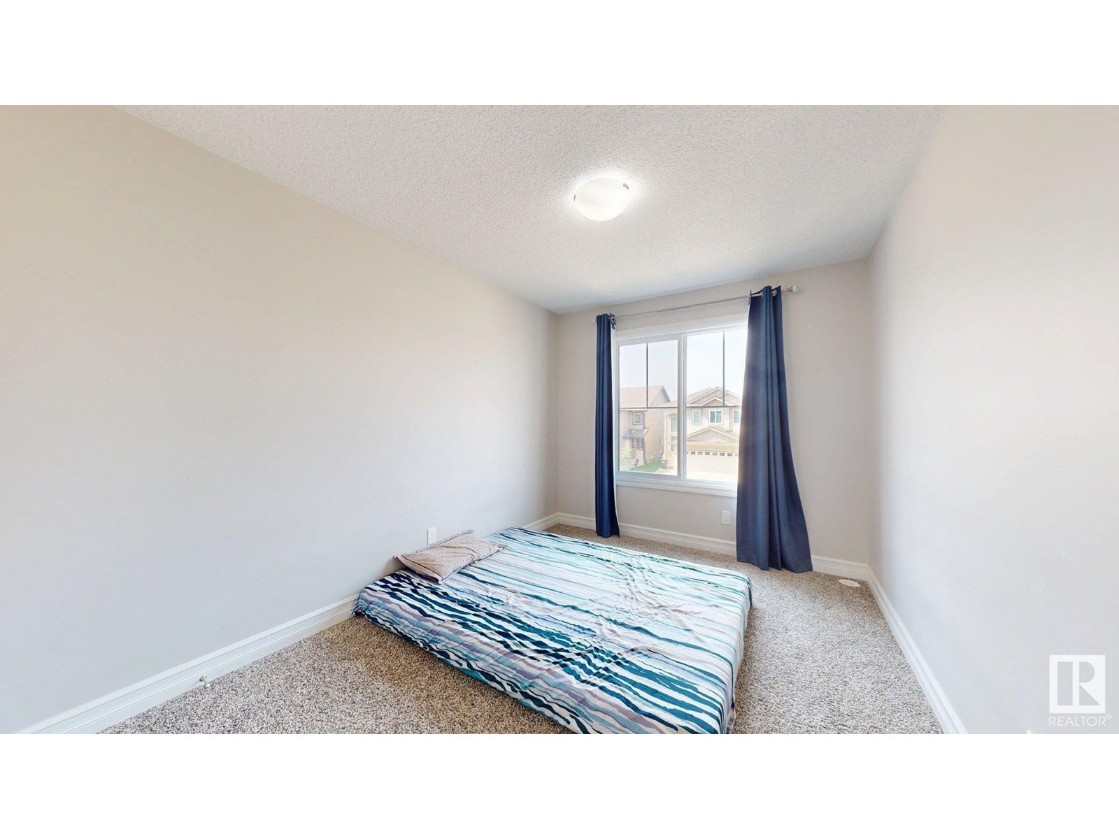 Photo 18 of 1245 26 A St Nw, Edmonton AB