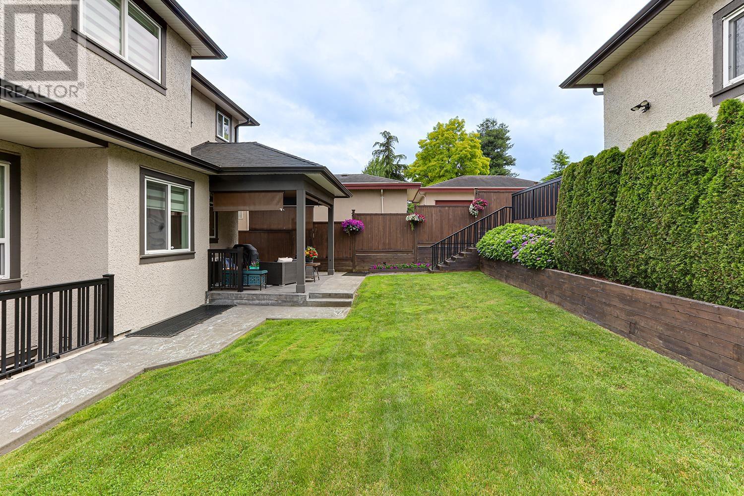 533 AMESS STREET, New Westminster