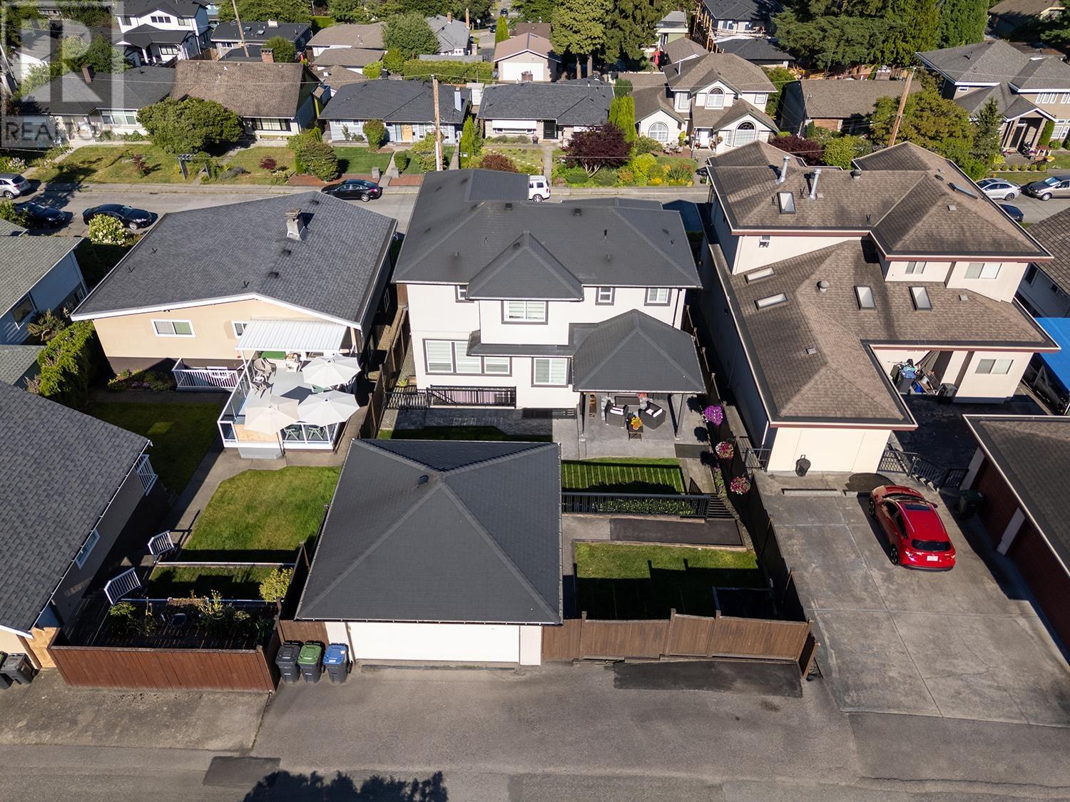 533 AMESS STREET, New Westminster