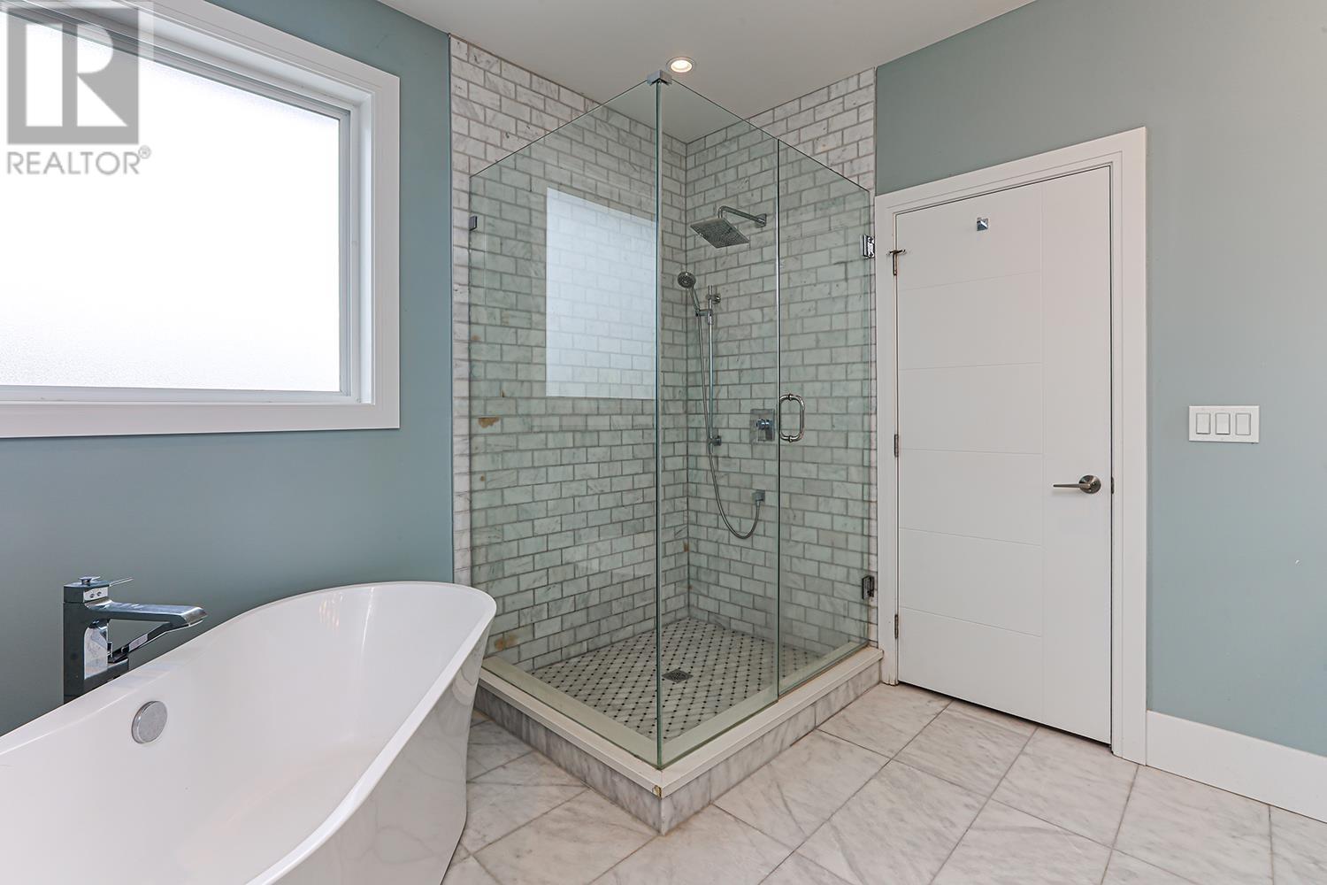 533 AMESS STREET, New Westminster