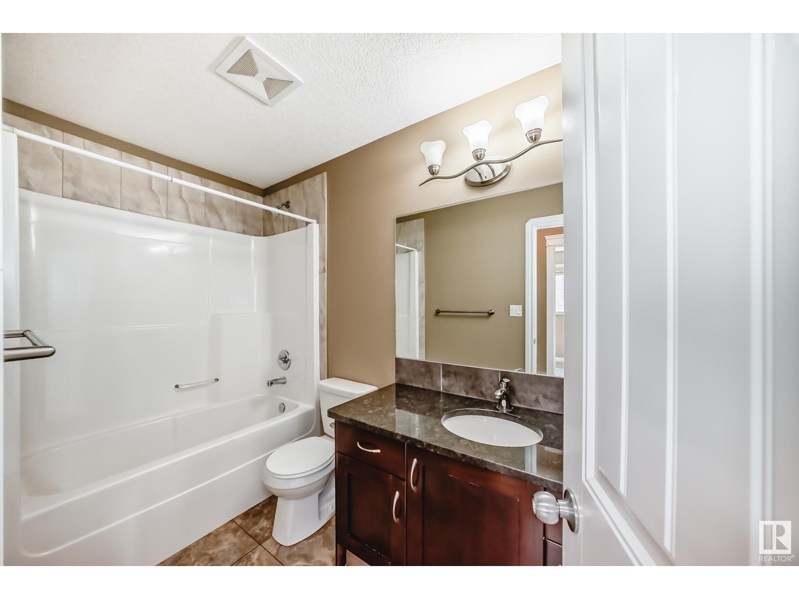Photo 51 of 15143 32 St Nw, Edmonton AB