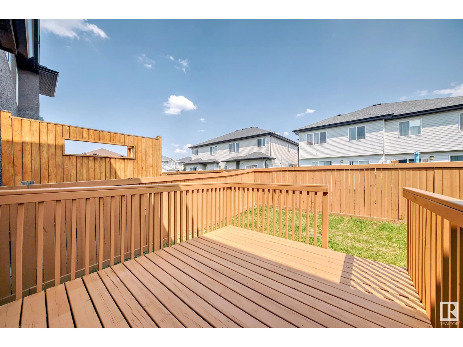 Photo 20 of 15143 32 St Nw, Edmonton AB