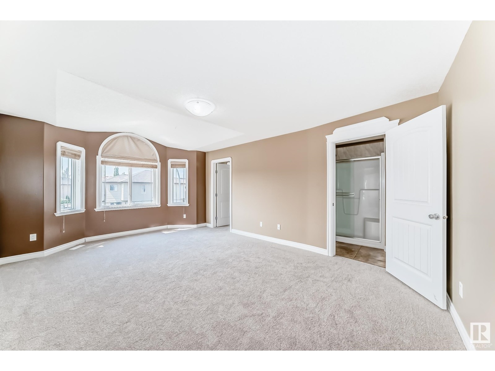 Photo 30 of 15143 32 St Nw, Edmonton AB