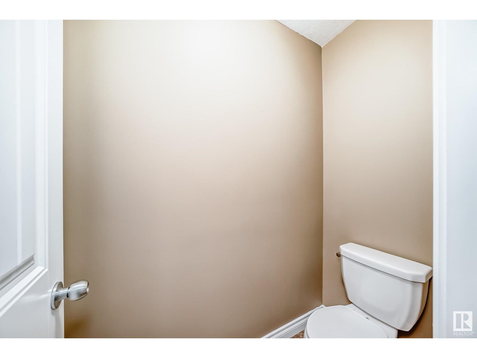 Photo 37 of 15143 32 St Nw, Edmonton AB