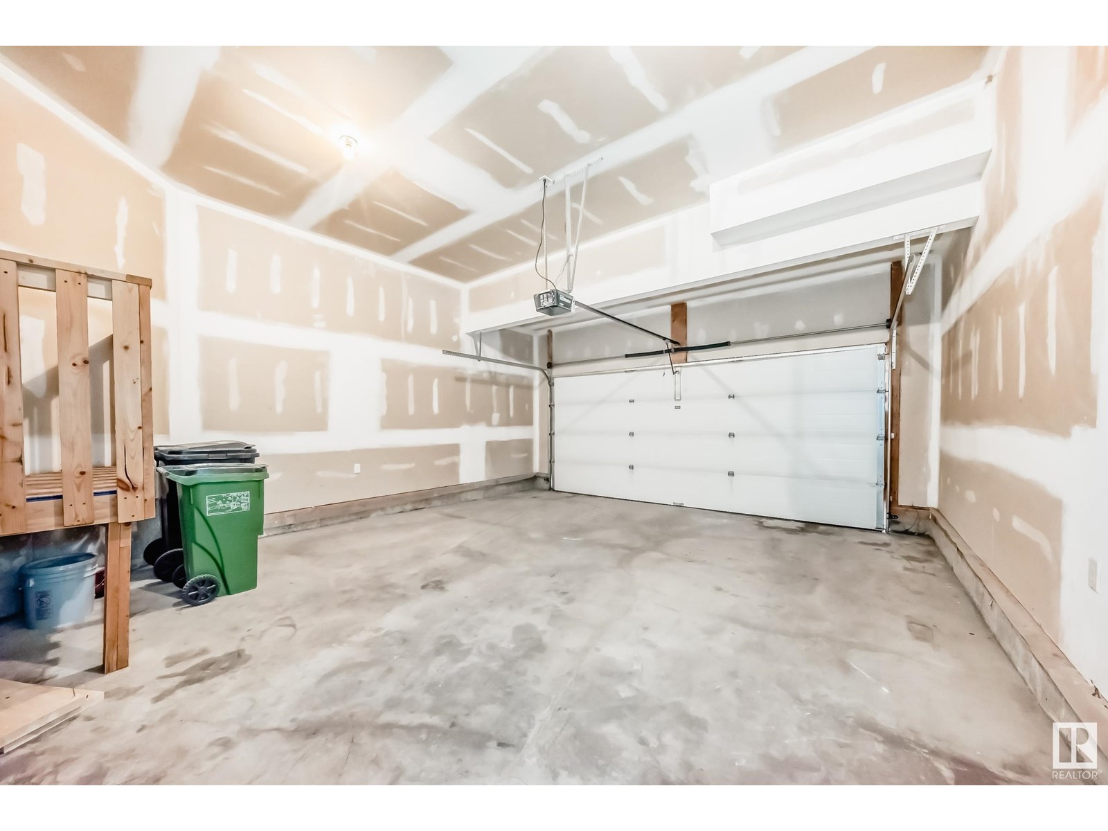 Photo 62 of 15143 32 St Nw, Edmonton AB